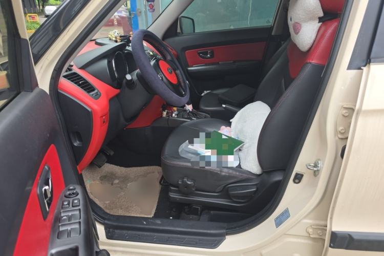Used Kia Soul 2010 1.6L AT GLS Left Front Seat