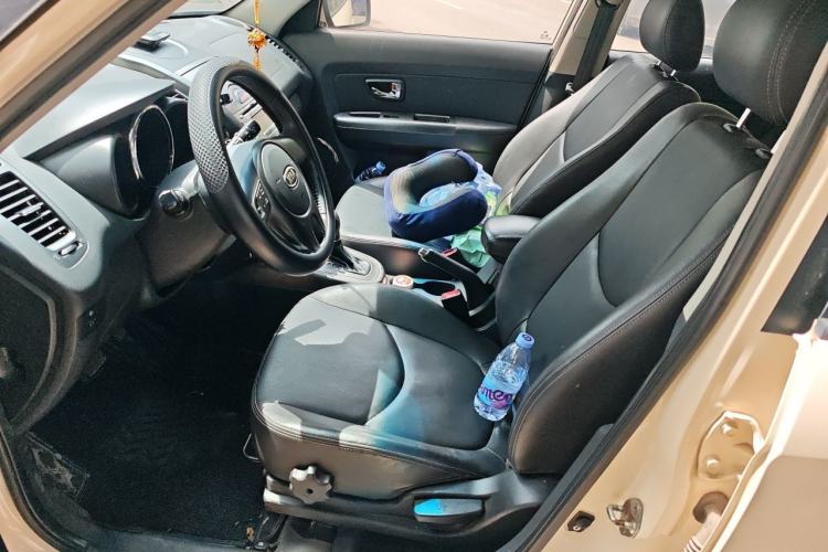Used Kia Soul 2010 1.6L AT GLS Left Front Seat