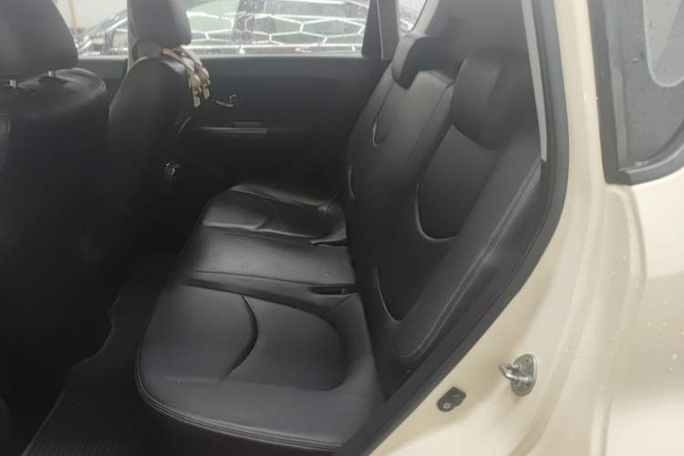 Used Kia Soul 2010 1.6L AT Premium Left Rear Seat