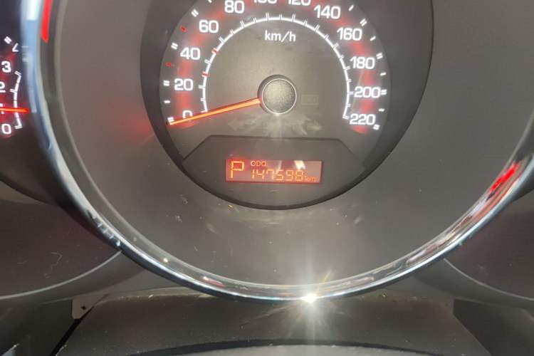 Used Kia Soul 2010 1.6L AT Premium Odometer Close Up