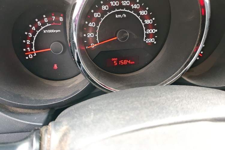 Used Kia Soul 2010 1.6L MT GLS Odometer Close Up