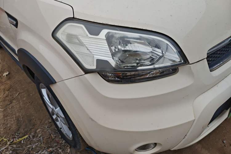 Used Kia Soul 2010 1.6L MT GLS Right Front Headlight