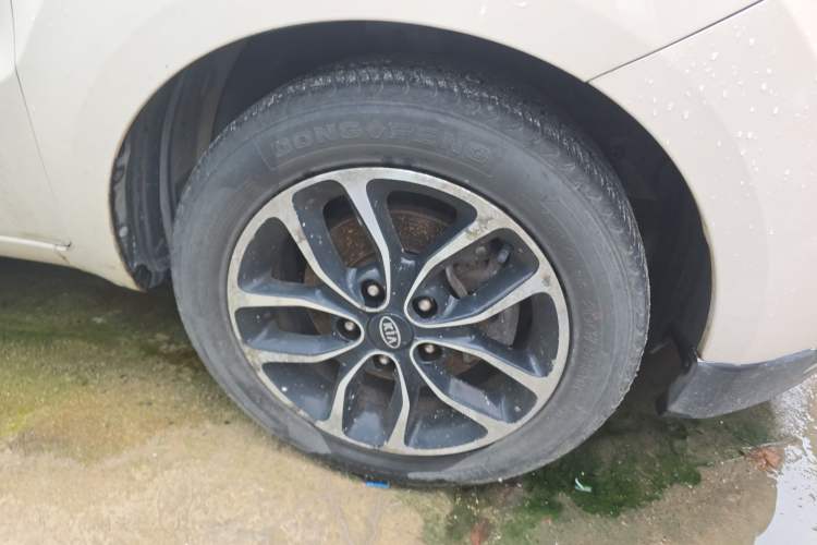 Used Kia Soul 2010 1.6L AT GLS Right Front Wheel Hub