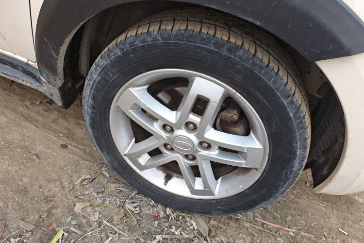 Used Kia Soul 2010 1.6L MT GLS Right Front Wheel Hub