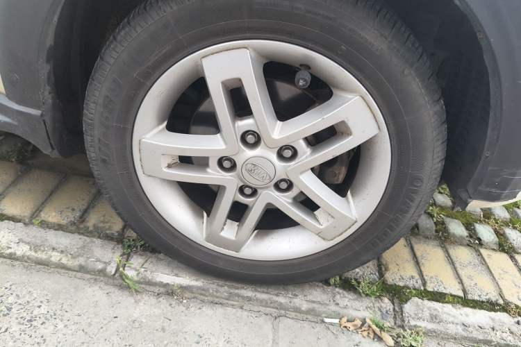 Used Kia Soul 2010 1.6L MT GL Right Front Wheel Hub