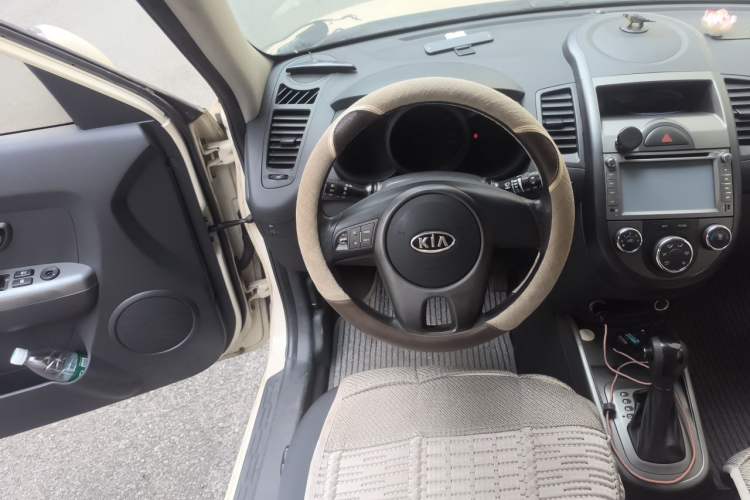 Used Kia Soul 2010 1.6L AT GL Steering Wheel