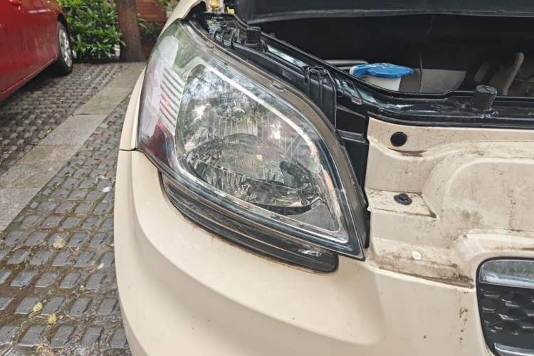 Used Kia Soul 2010 1.6L MT GL Right Front Headlight