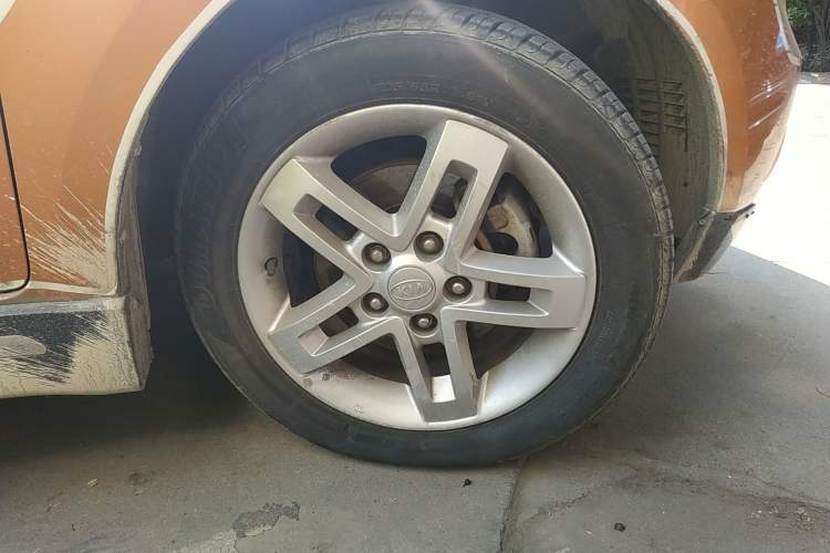Used Kia Soul 2010 1.6L MT GL Right Front Wheel Hub