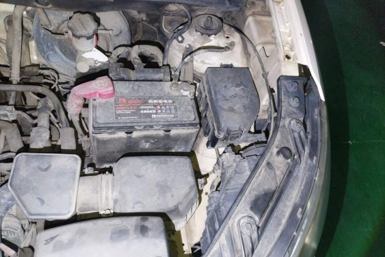 Used Kia Soul 2012 1.6L AT Premium Engine Bay Left