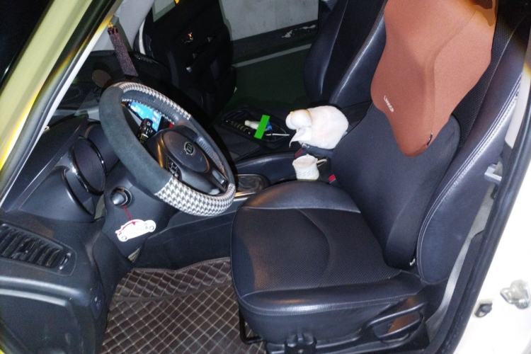 Used Kia Soul 2012 1.6L AT Premium Left Front Seat