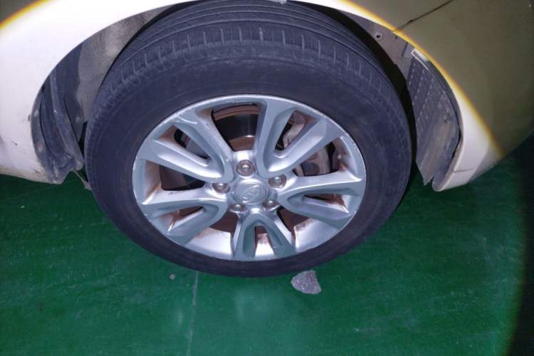 Used Kia Soul 2012 1.6L AT Premium Right Front Wheel Hub