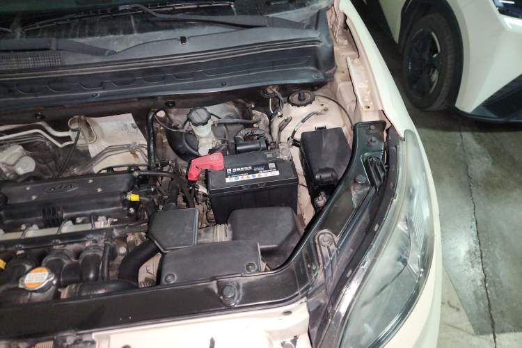 Used Kia Soul 2012 1.6L MT GL Engine Bay Left