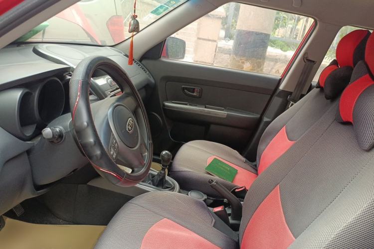 Used Kia Soul 2012 1.6L MT GL Left Front Seat