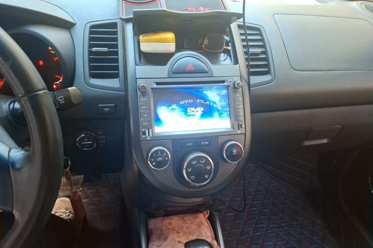 Used Kia Soul 2012 1.6L AT GLS Audio And AC Panel