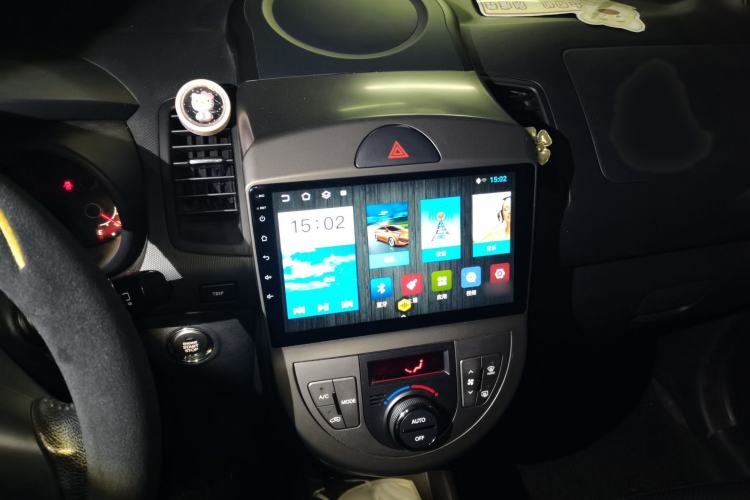 Used Kia Soul 2012 1.6L AT Premium Audio And AC Panel