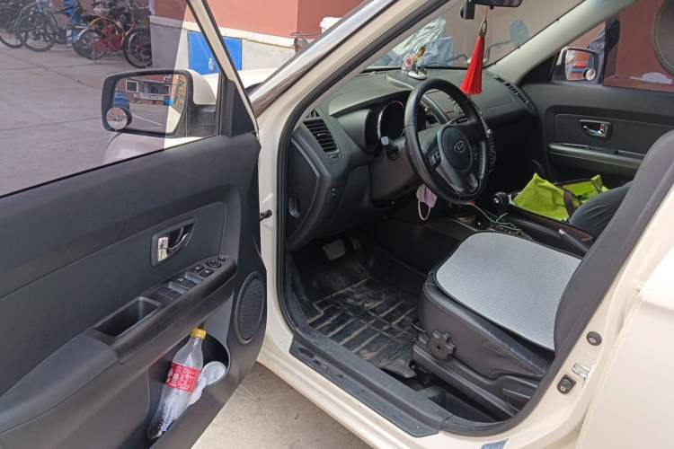 Used Kia Soul 2012 1.6L AT Premium Driver Seat