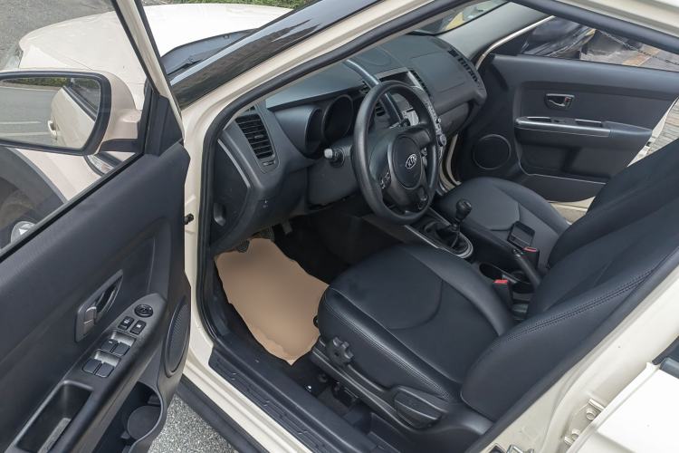 Used Kia Soul 2012 1.6L MT GL Driver Seat