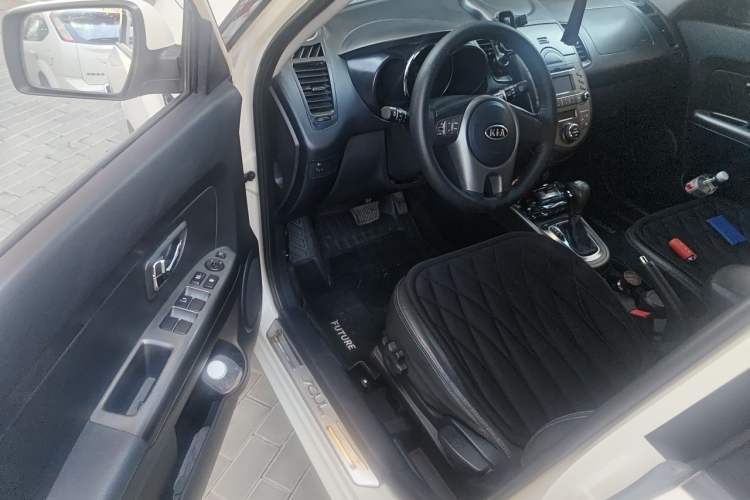 Used Kia Soul 2012 1.6L AT Premium Driver Seat