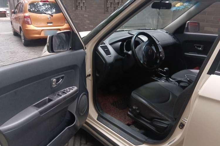 Used Kia Soul 2012 1.6L AT Premium Driver Seat