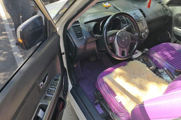 Used Kia Soul 2012 1.6L AT GLS Driver Seat