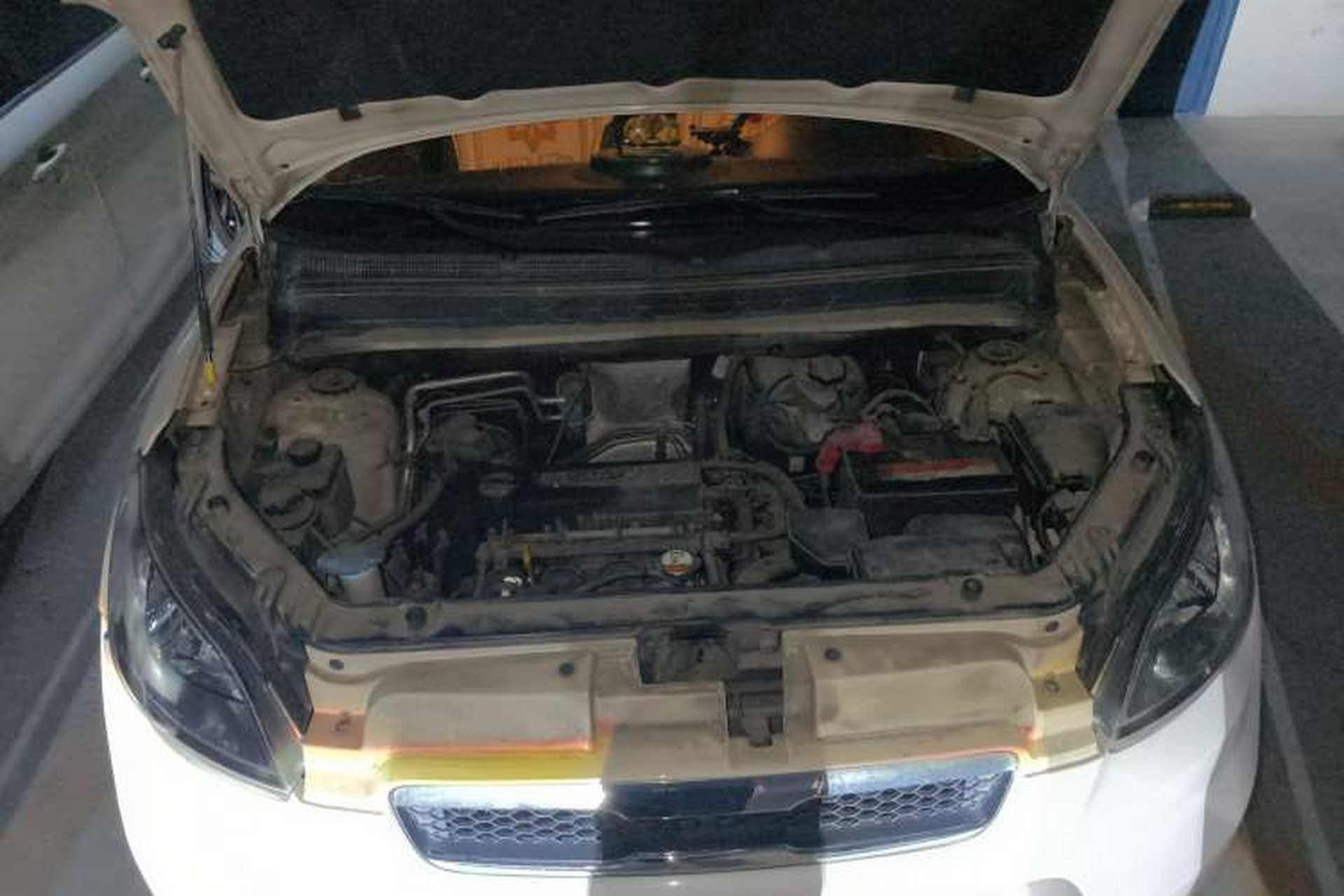 Used Kia Soul 2012 1.6L AT GL Engine Bay
