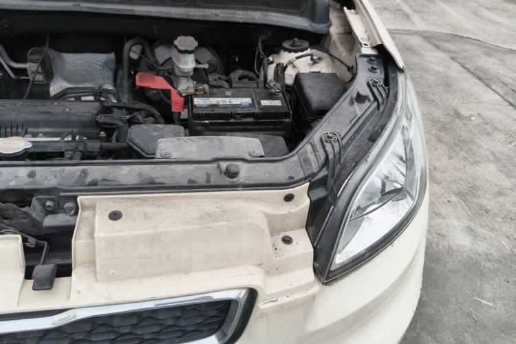 Used Kia Soul 2012 1.6L AT Premium Engine Bay Left