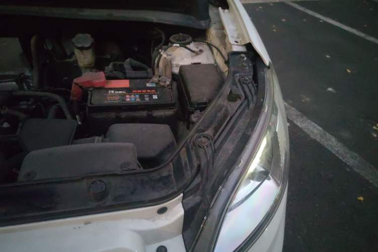 Used Kia Soul 2012 1.6L AT GL Engine Bay Left