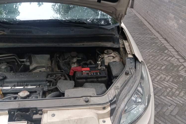 Used Kia Soul 2012 1.6L AT Premium Engine Bay Left
