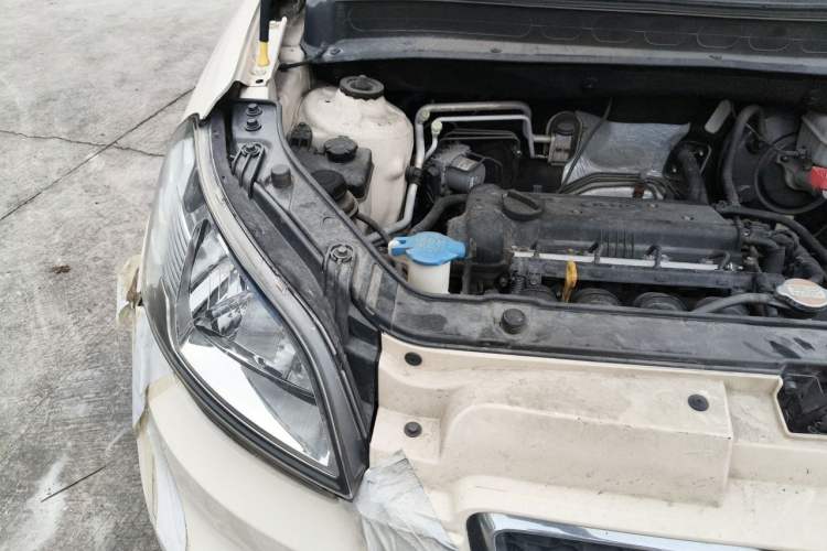 Used Kia Soul 2012 1.6L AT Premium Engine Bay Right