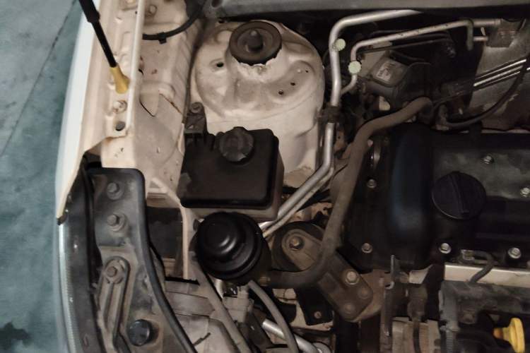 Used Kia Soul 2012 1.6L AT Premium Engine Bay Right