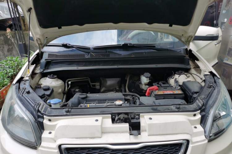 Used Kia Soul 2012 1.6L AT GLS Engine Bay