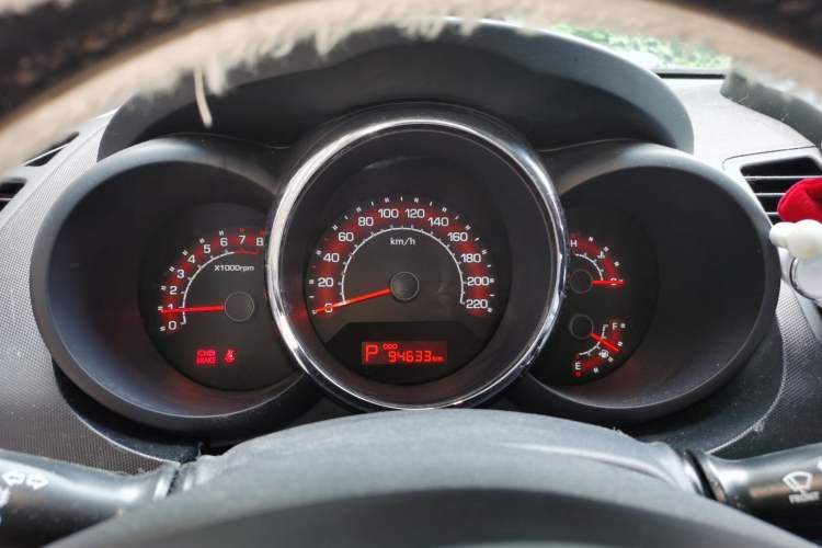 Used Kia Soul 2012 1.6L AT GLS Instrument Cluster