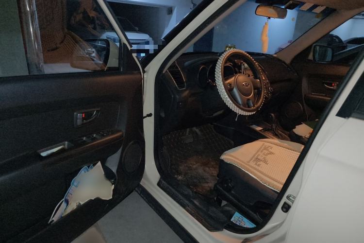Used Kia Soul 2012 1.6L AT GL Interior 3