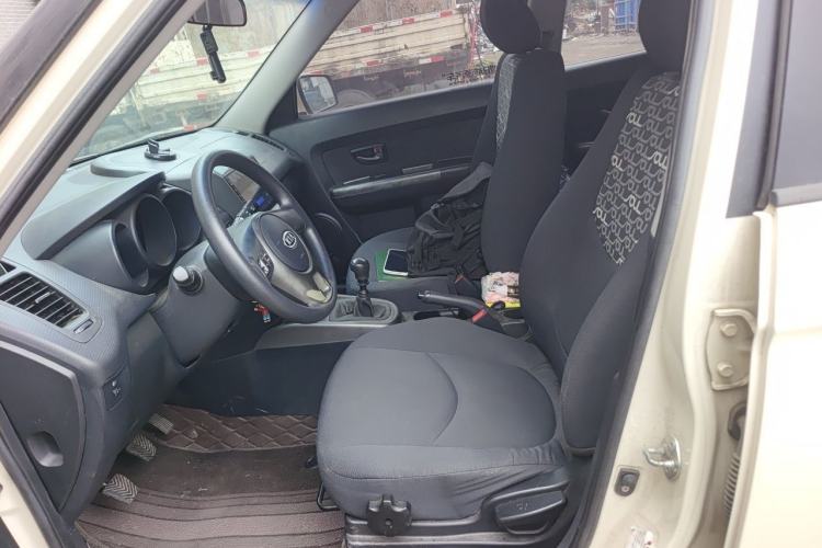 Used Kia Soul 2012 1.6L MT GL Left Front Seat