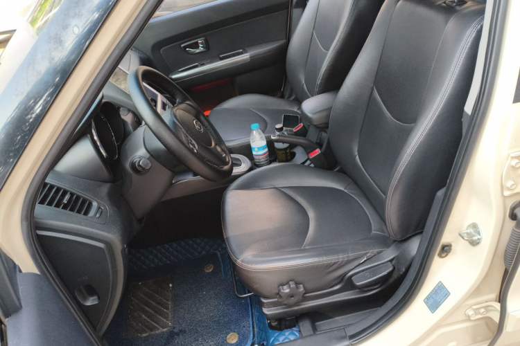 Used Kia Soul 2012 1.6L AT Premium Left Front Seat