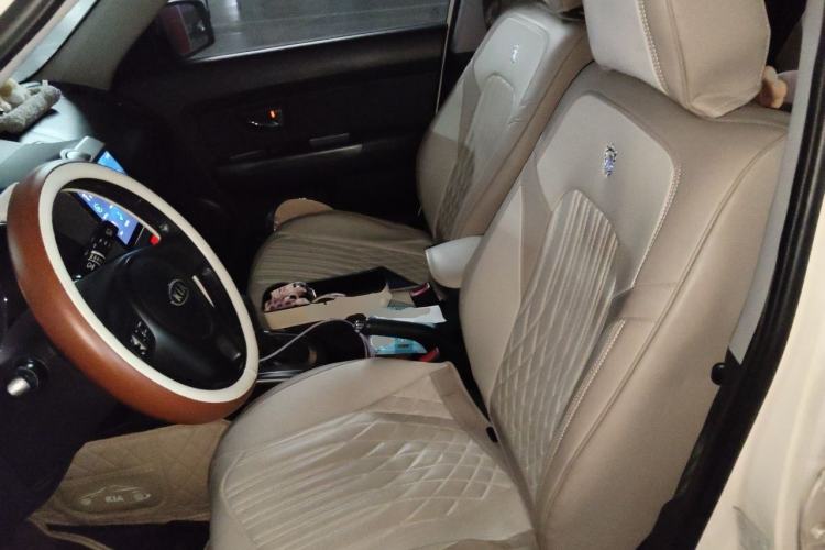 Used Kia Soul 2012 1.6L AT Premium Left Front Seat