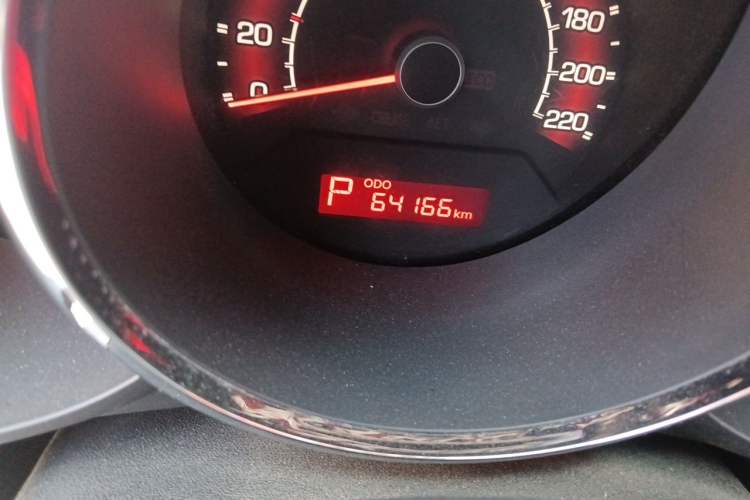 Used Kia Soul 2012 1.6L AT Premium Odometer Close Up