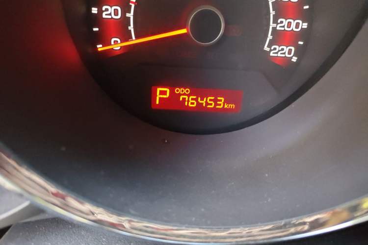 Used Kia Soul 2012 1.6L AT GLS Odometer Close Up