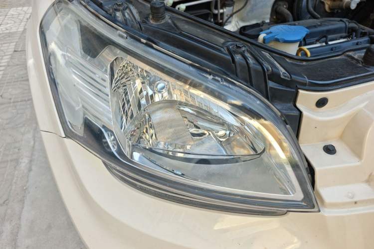 Used Kia Soul 2012 1.6L AT Premium Right Front Headlight