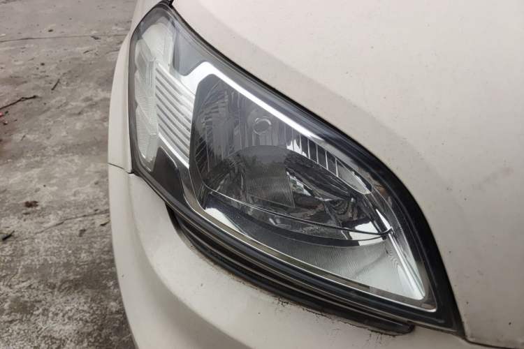 Used Kia Soul 2012 1.6L MT GL Right Front Headlight