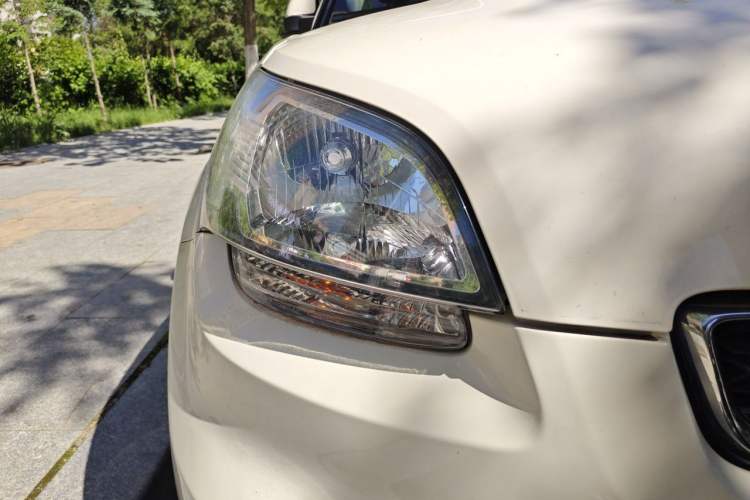 Used Kia Soul 2012 1.6L AT GLS Right Front Headlight