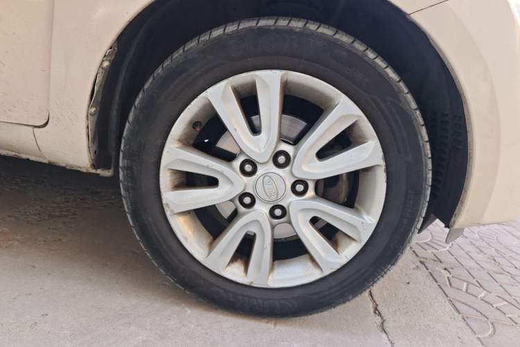 Used Kia Soul 2012 1.6L AT Premium Right Front Wheel Hub