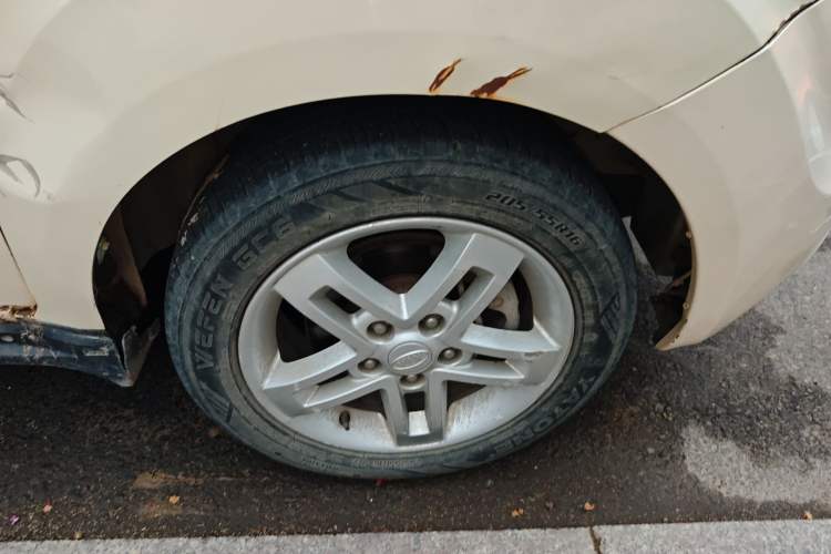 Used Kia Soul 2012 1.6L MT GL Right Front Wheel Hub