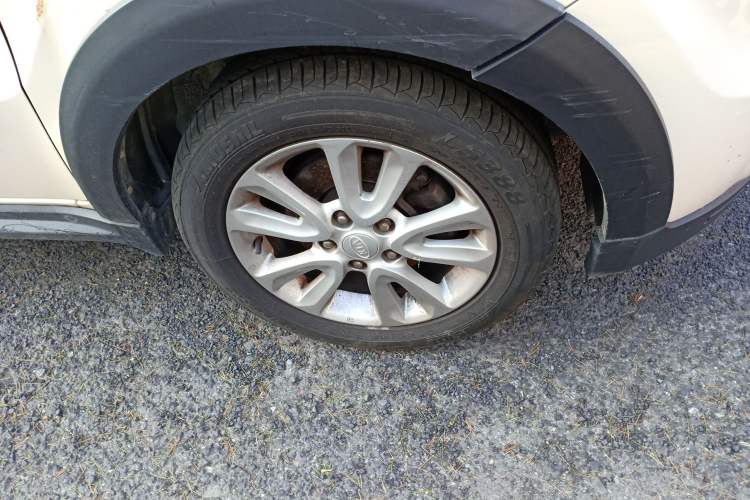 Used Kia Soul 2012 1.6L MT GLS Right Front Wheel Hub