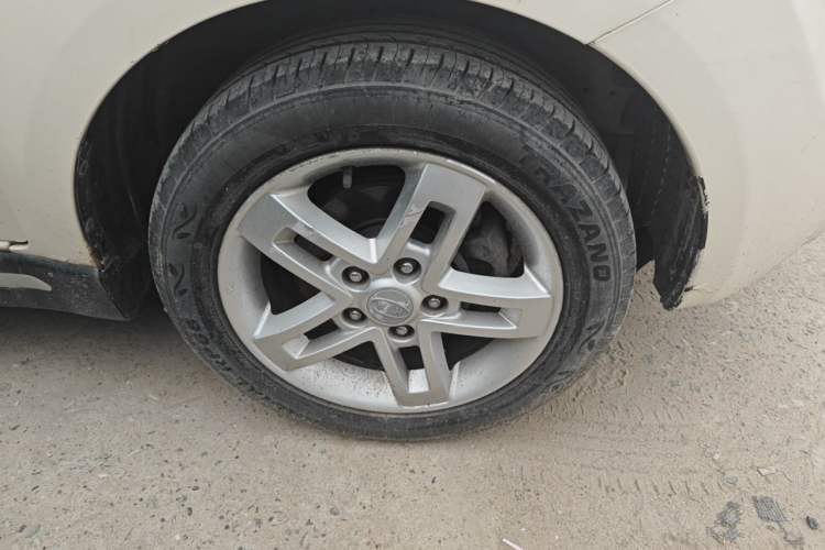 Used Kia Soul 2012 1.6L MT GL Right Front Wheel Hub