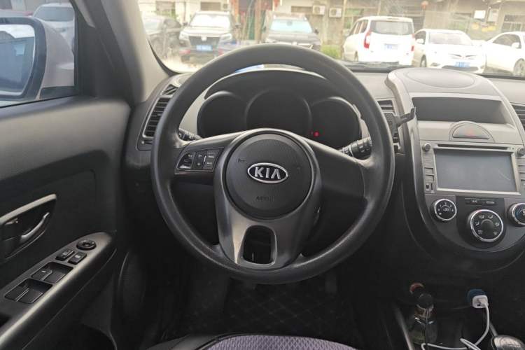 Used Kia Soul 2012 1.6L MT GL Steering Wheel