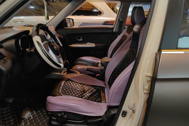 Used Kia Soul 2013 1.6L AT Premium Left Front Seat