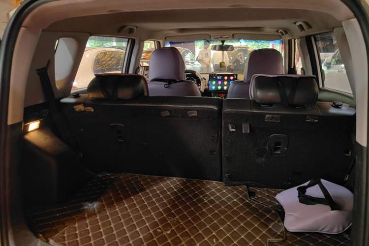 Used Kia Soul 2013 1.6L AT Premium Trunk