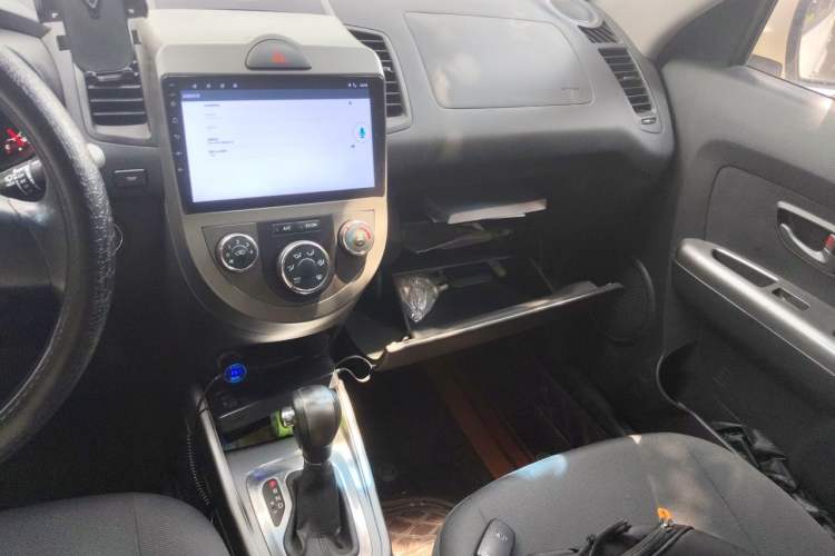Used Kia Soul 2013 1.6L AT GL Audio And AC Panel