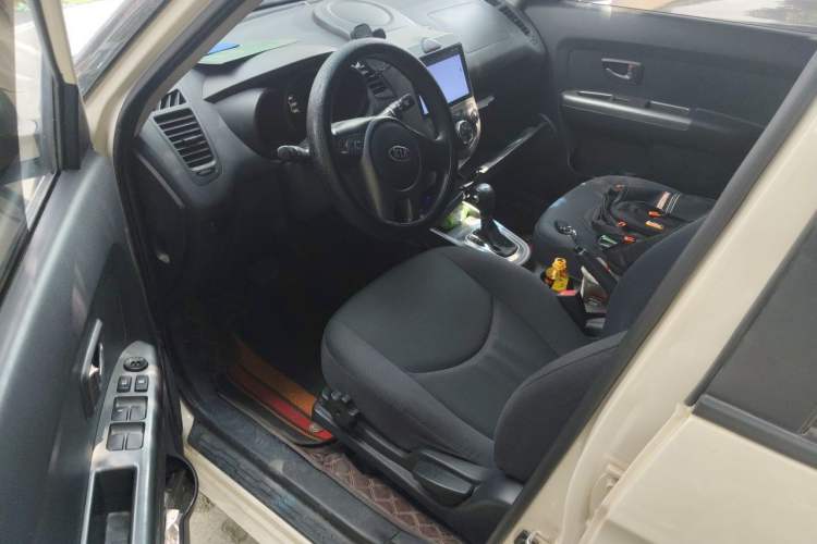 Used Kia Soul 2013 1.6L AT GL Driver Seat